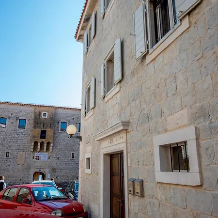 Heritage Vitturi Sea View * Kastela