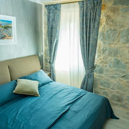 Heritage Vitturi Sea View * Kastela
