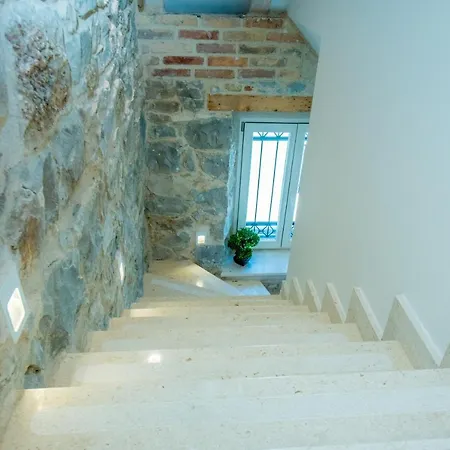 Heritage Vitturi Sea View Kastela