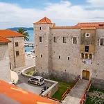 Heritage Vitturi Sea View * Каштела