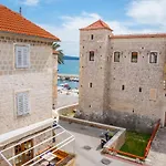Heritage Vitturi Sea View Вилла Каштела