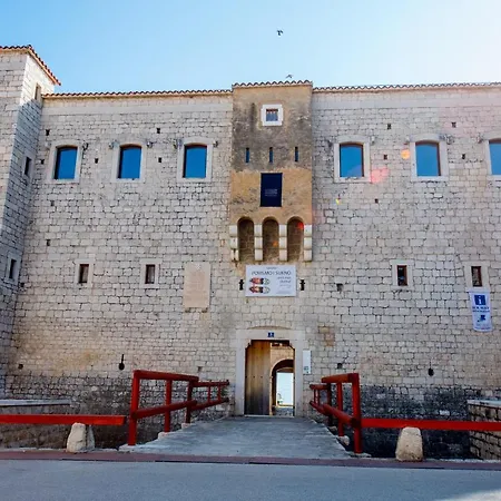 Heritage Vitturi Sea View Каштела